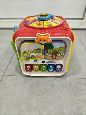 Cubo de actividades infantil