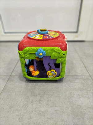 Cubo de actividades infantil