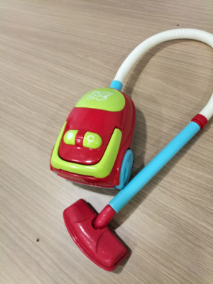 Aspiradora de juguete.