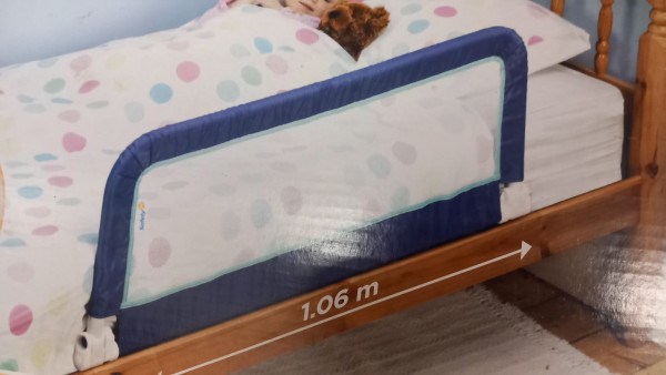 Barrera pequeña para la cama