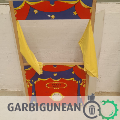 Teatrillo para marionetas