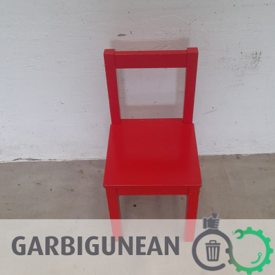 SILLA ROJA
