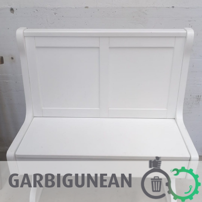 Silla Blanca de madera
