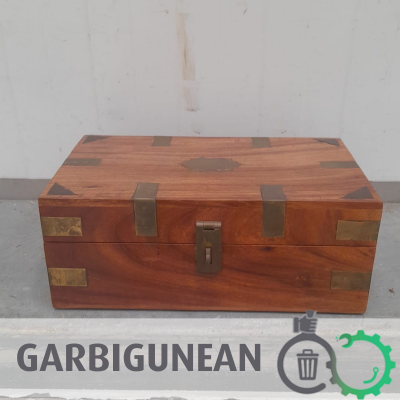 Caja de madera II